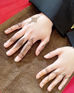 Tatouage henné naturel